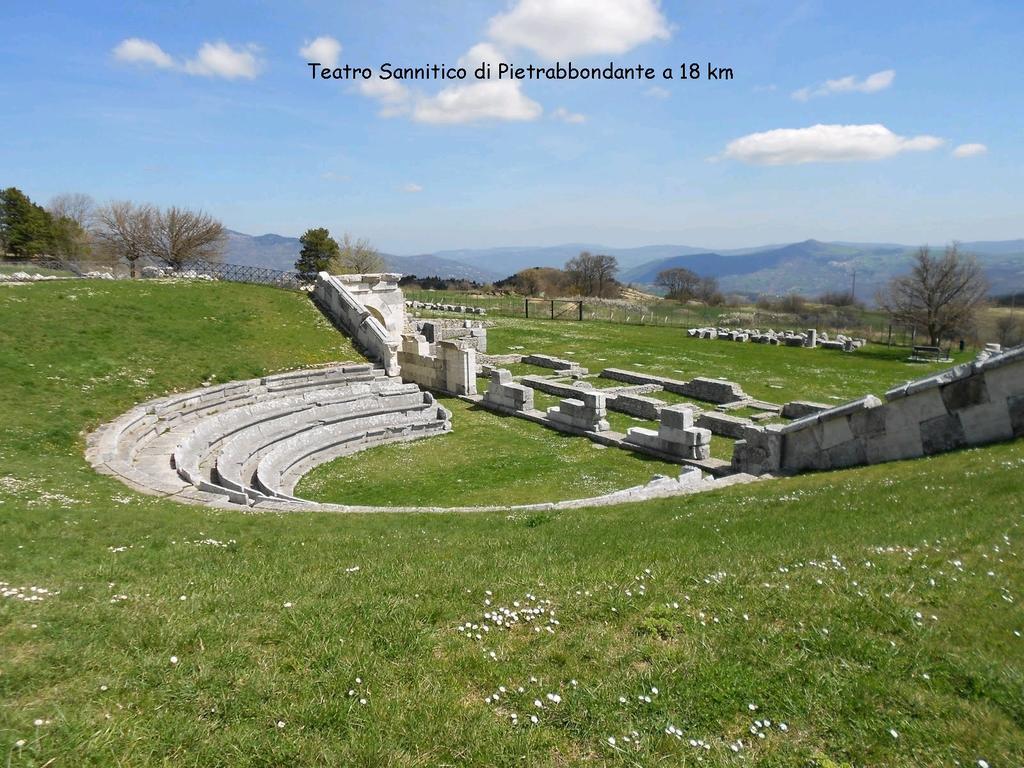 Appartamenti Da Anna Montaquila Bagian luar foto